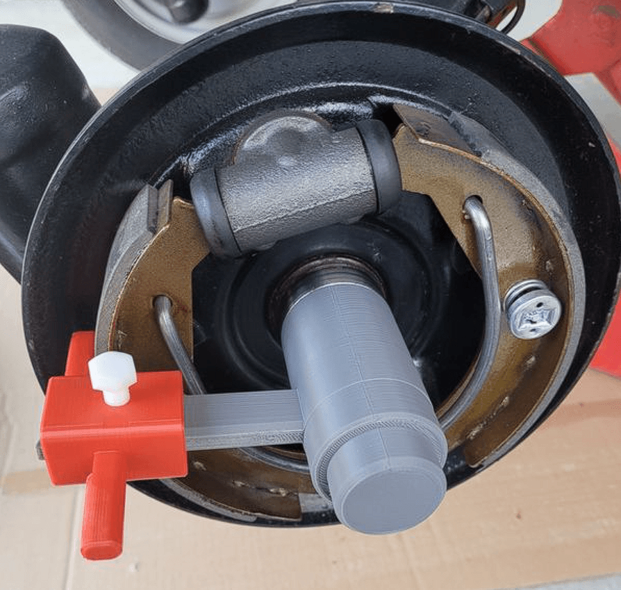 Détail du compas de réglage pour tambour arrière Citroën 2CV